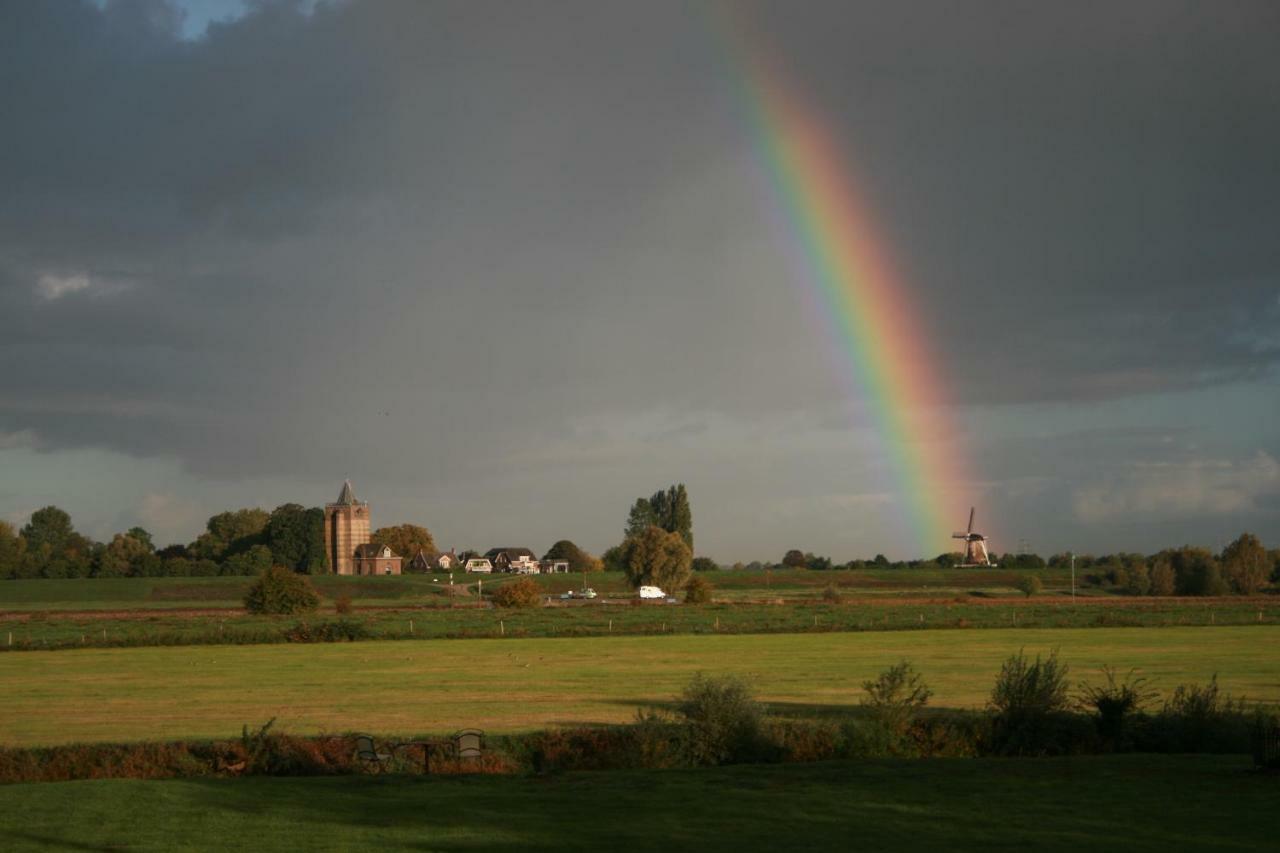 Unique Place On The River Waal Heerewaarden Exterior foto